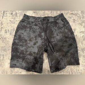 EUC lululemon city sweat 9” short size L